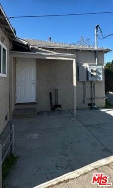 10961 1/2 Roscoe Blvd - Photo 6 of 6