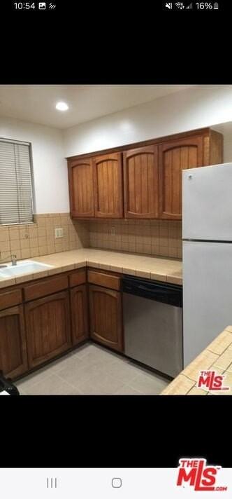 1027 Bay St #1-2 - Photo 3 of 13