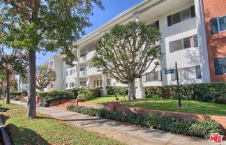 521 Montana Ave Apt 301 #301 - Photo 1 of 1