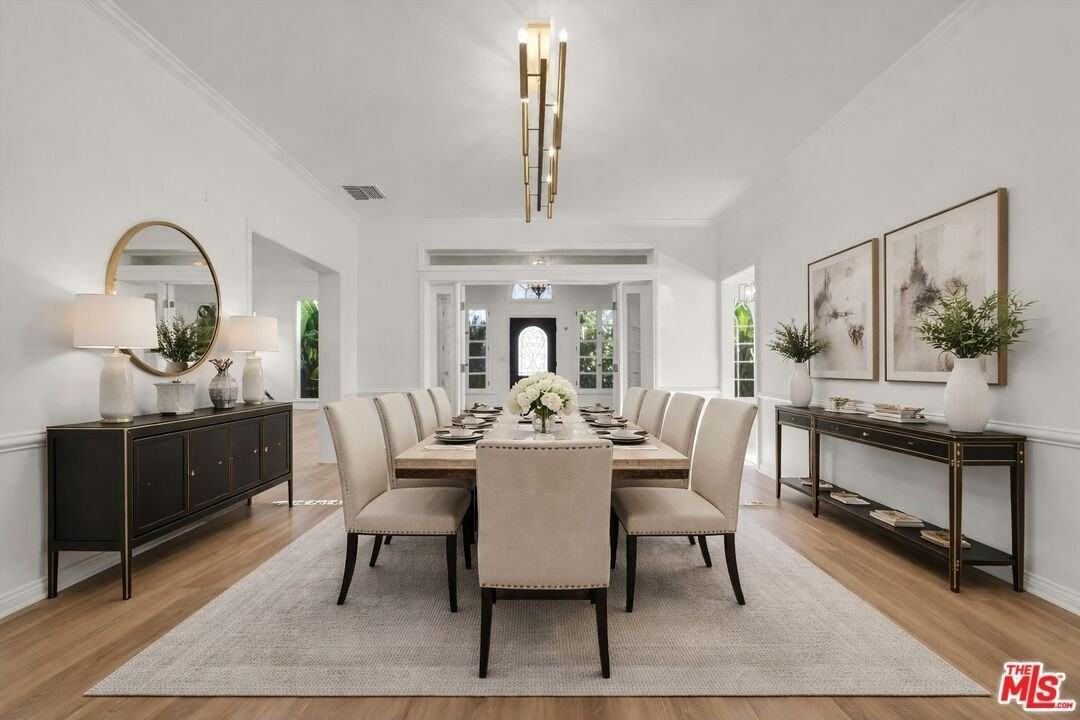 205 S Canon Dr - Photo 6 of 35