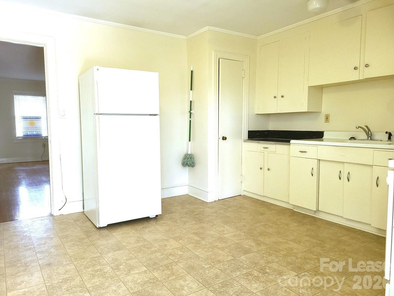 2245 Crescent Ave #4 - Photo 3 of 13