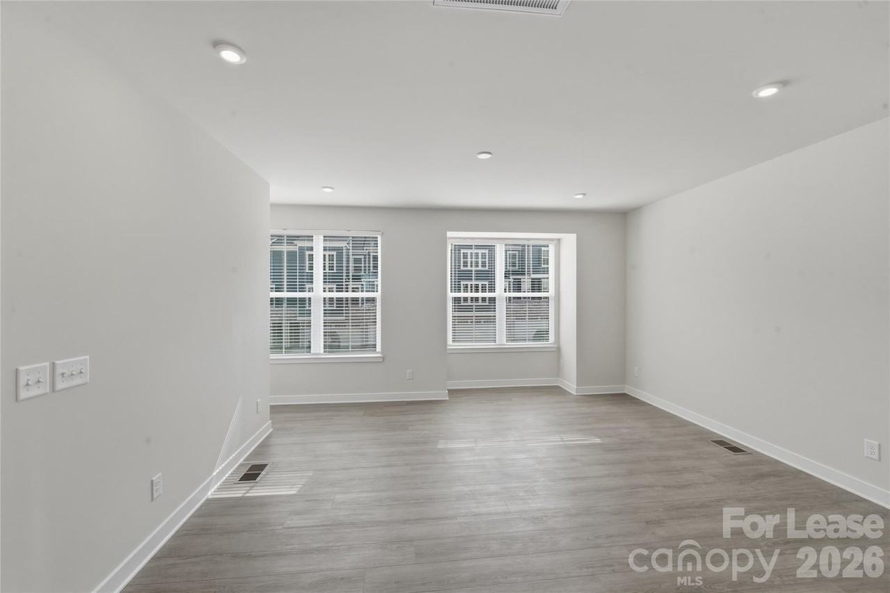 5032 Grain Orchard Rd - Photo 2 of 26