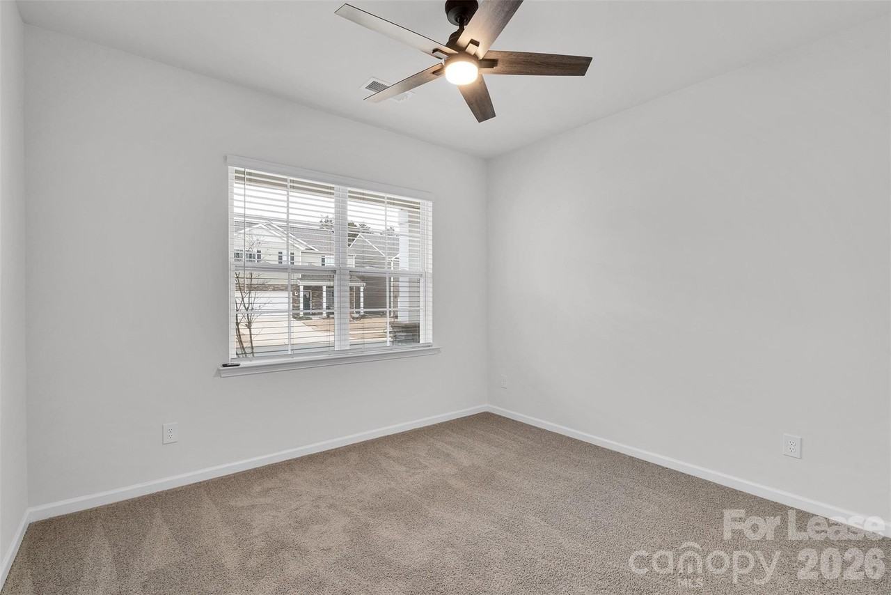 1917 Vanderlyn St - Photo 6 of 14