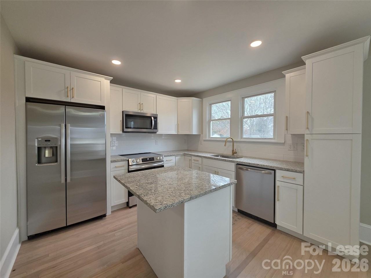 200 E 2nd St - Photo 4 of 23