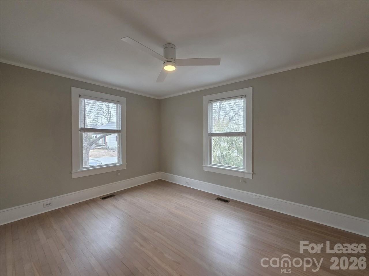 200 E 2nd St - Photo 7 of 23