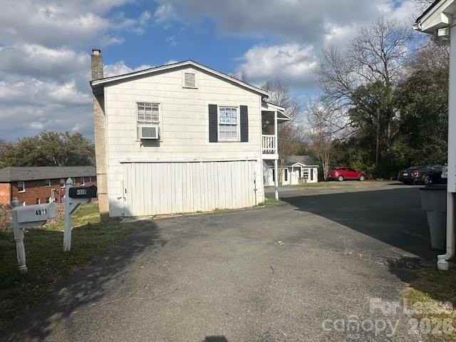 4911 Monroe Rd - Photo 2 of 15