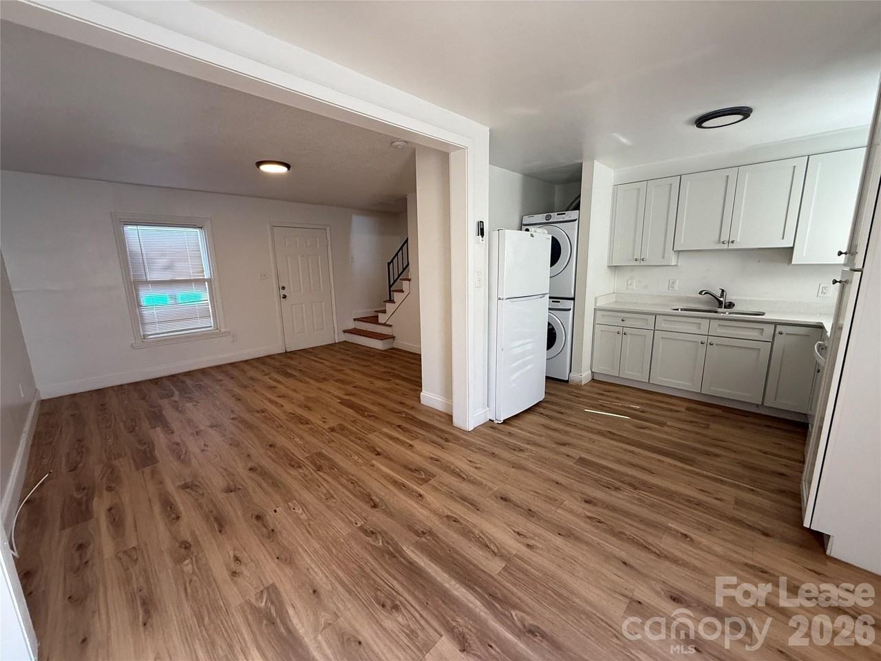 421 Honeywood Ave Apt 5b #B5 - Photo 4 of 11