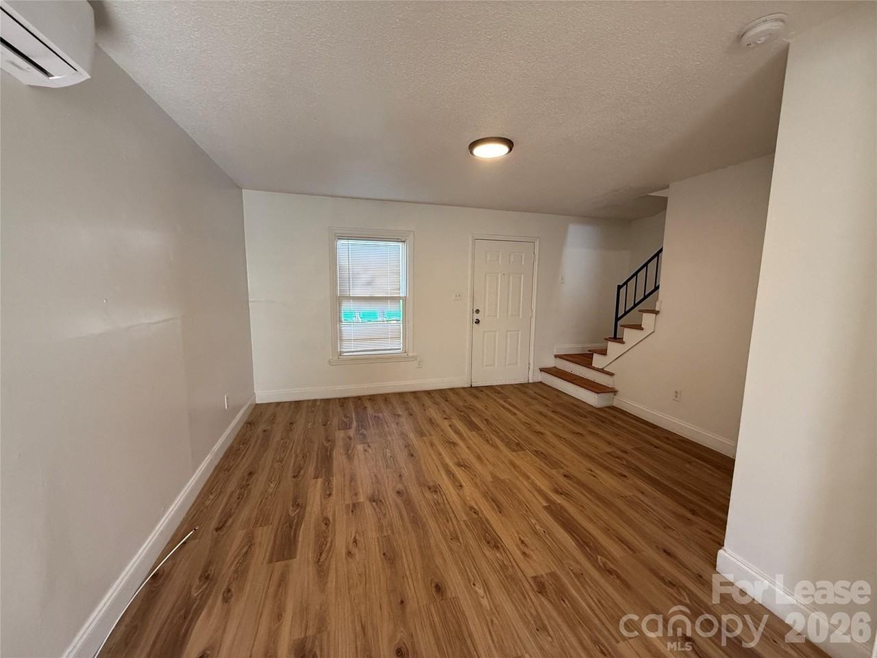 421 Honeywood Ave Apt 5b #B5 - Photo 5 of 11