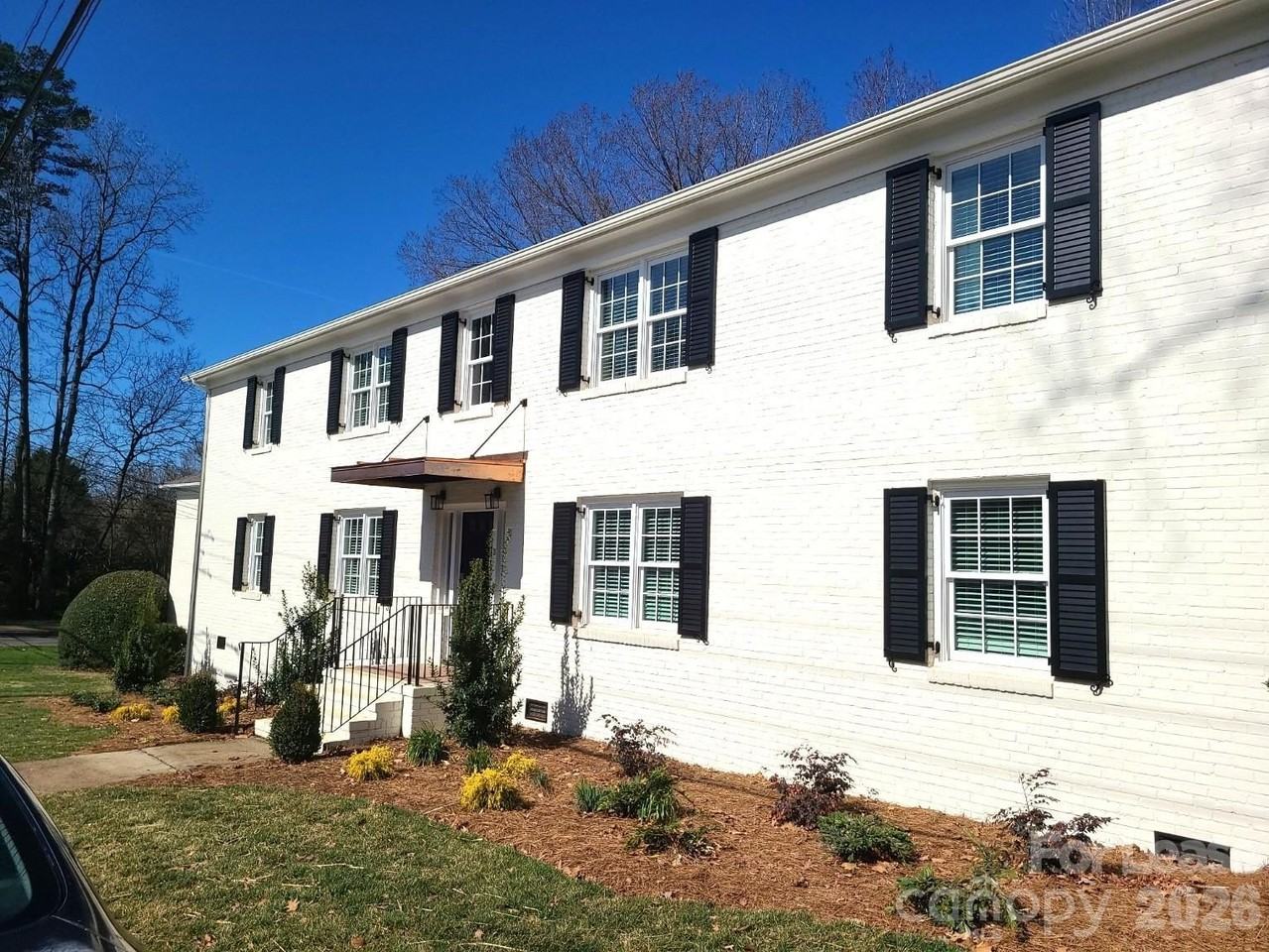 2114 Brandon Cir Apt 1 #1