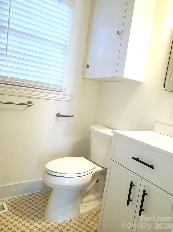 2114 Brandon Cir Apt 1 #1 - Photo 7 of 10