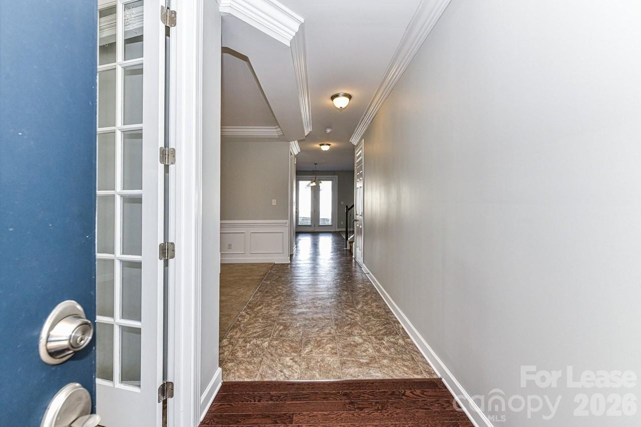 4316 Hubbard Rd - Photo 5 of 46