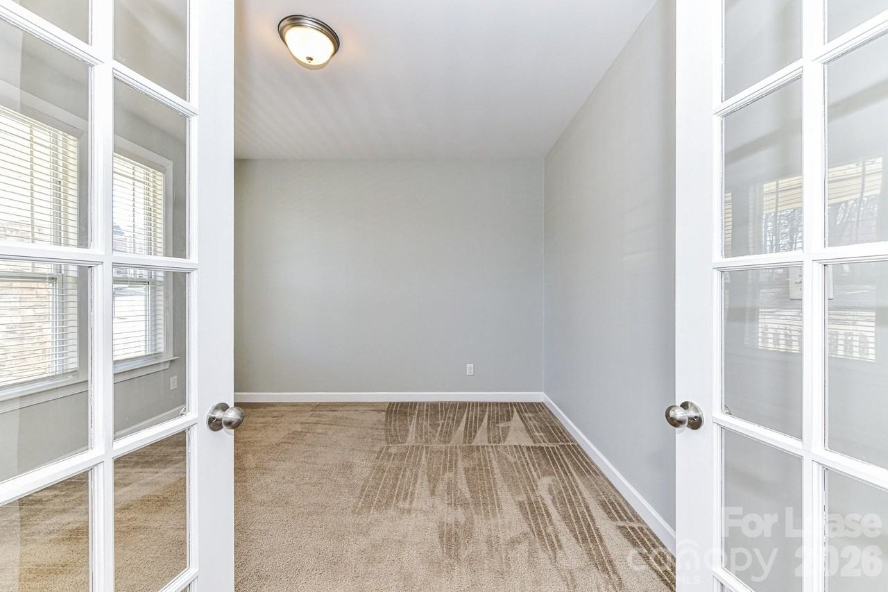 4316 Hubbard Rd - Photo 7 of 46