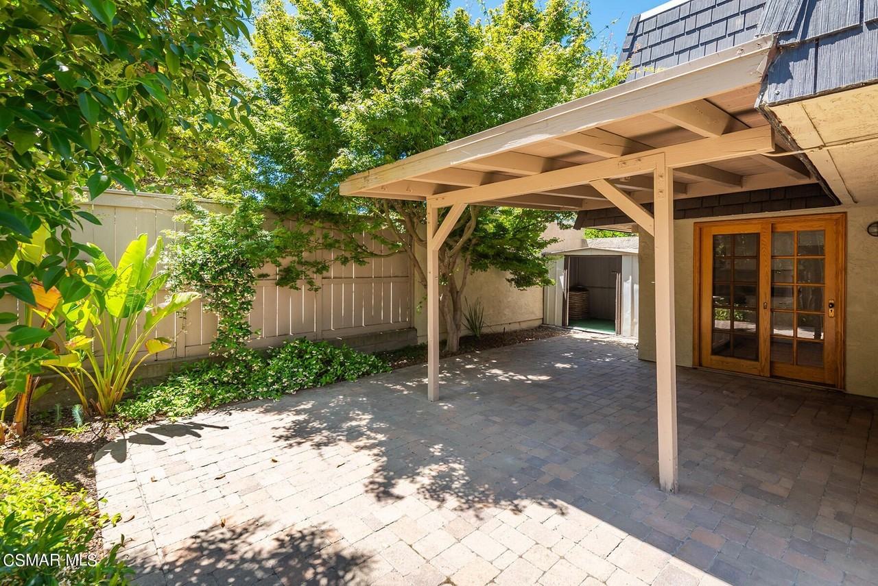 1520 Redwood Cir - Photo 3 of 27