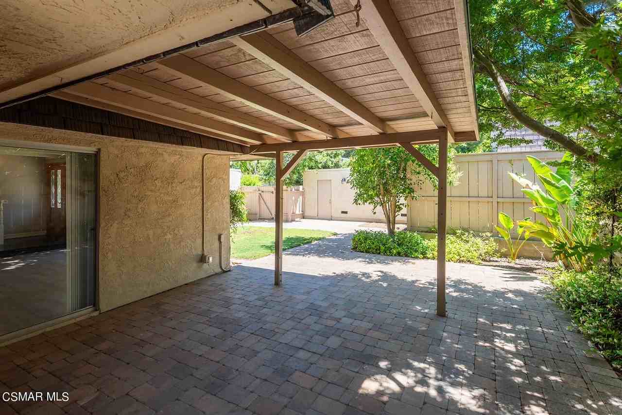 1520 Redwood Cir - Photo 4 of 27