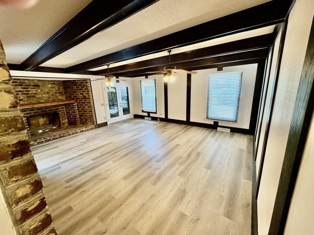 675 Ayers Dr - Photo 5 of 32