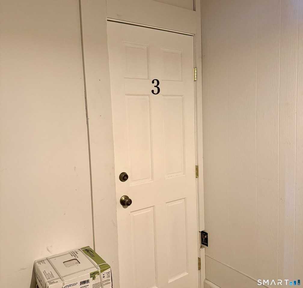 7 Washington Rd - Photo 3 of 18