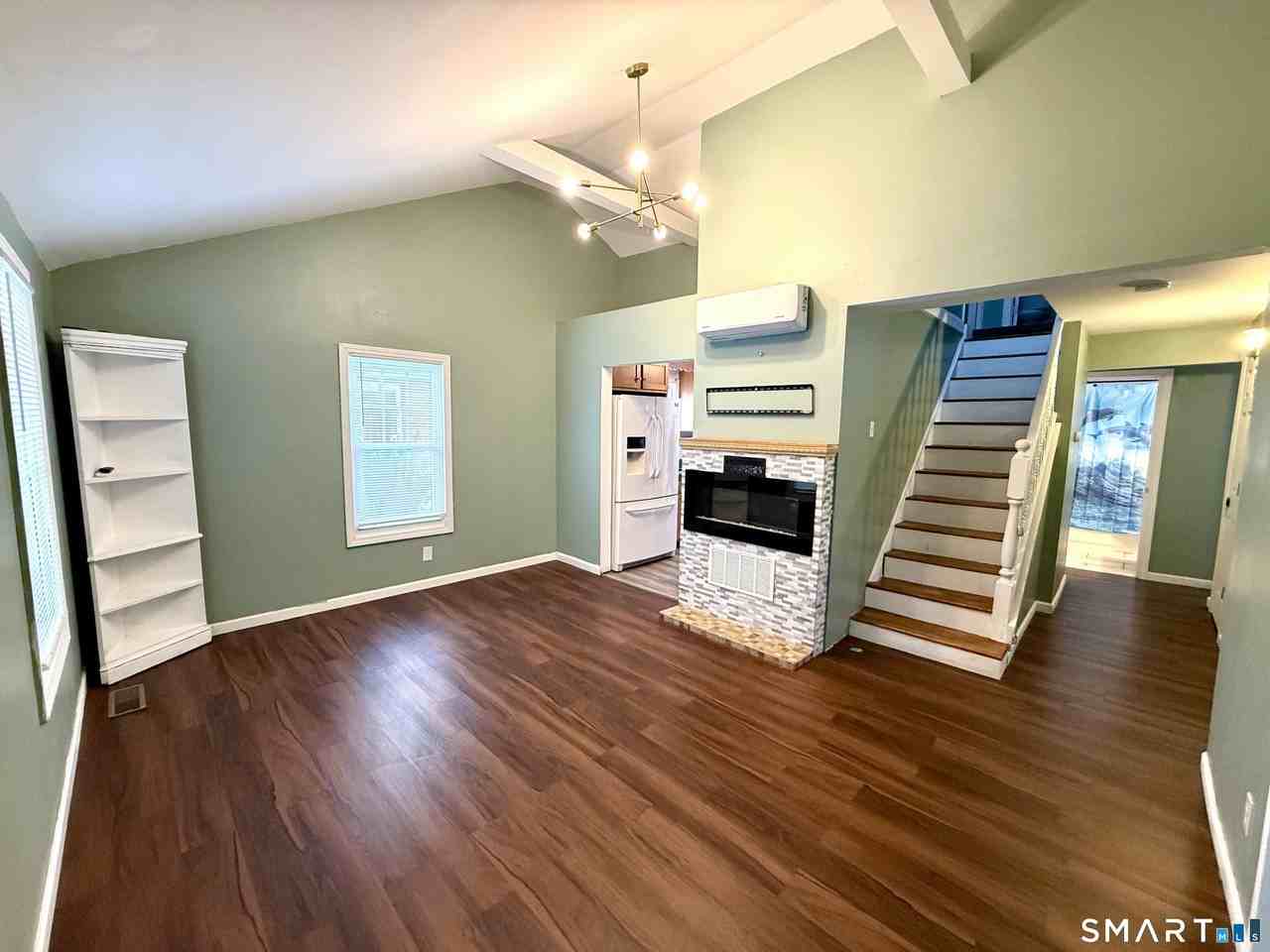 42 Wells Ave - Photo 7 of 23