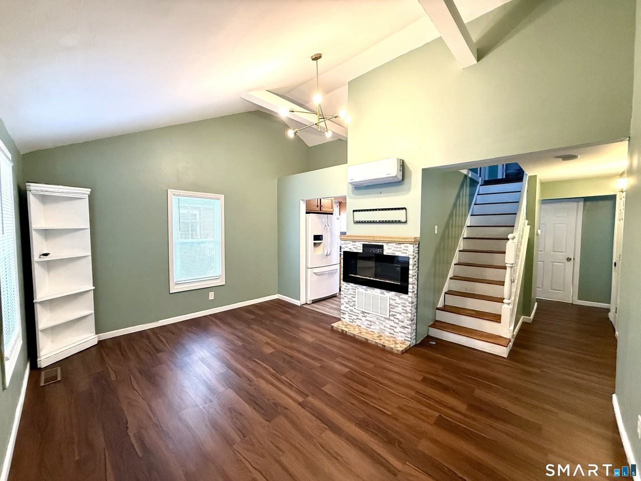 42 Wells Ave - Photo 6 of 21