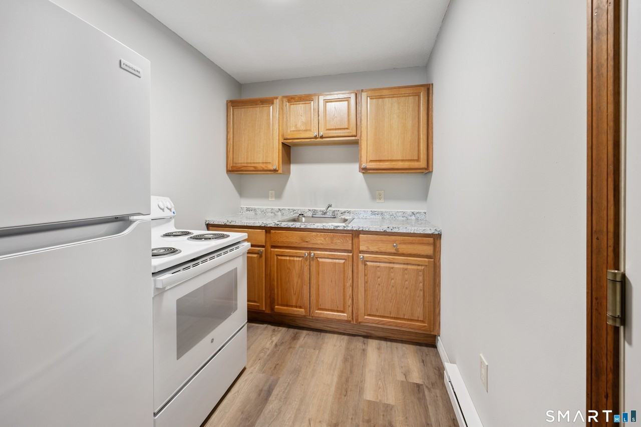 46 N Cherry St Apt 6 #6 - Photo 2 of 26