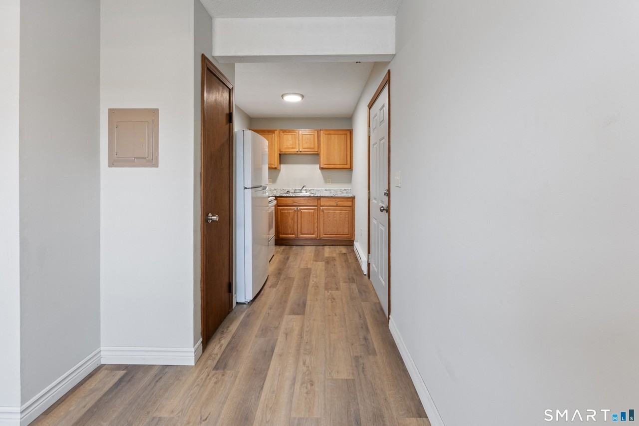 46 N Cherry St Apt 6 #6 - Photo 3 of 26