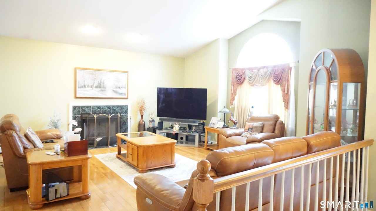 256 Brewster Rd - Photo 2 of 17