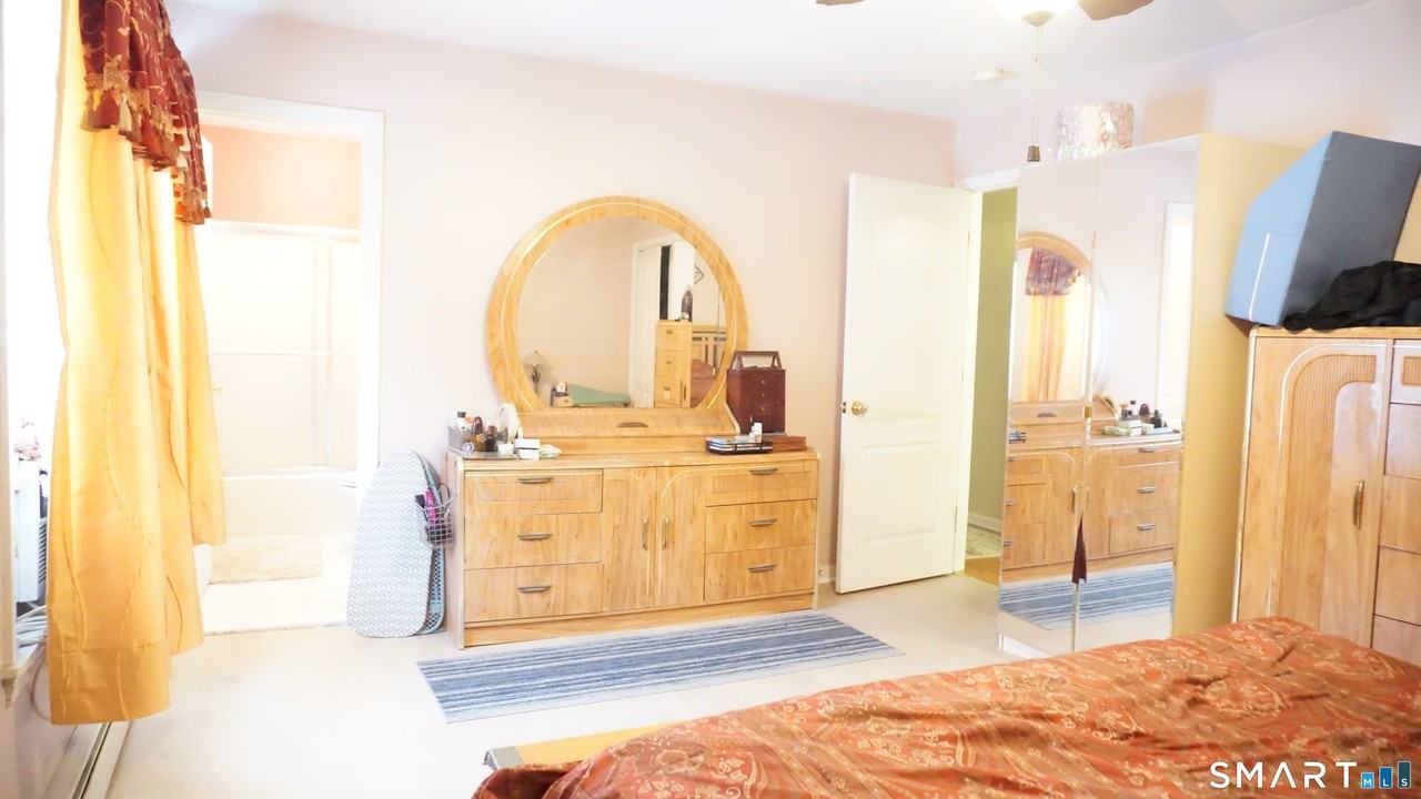 256 Brewster Rd - Photo 6 of 17