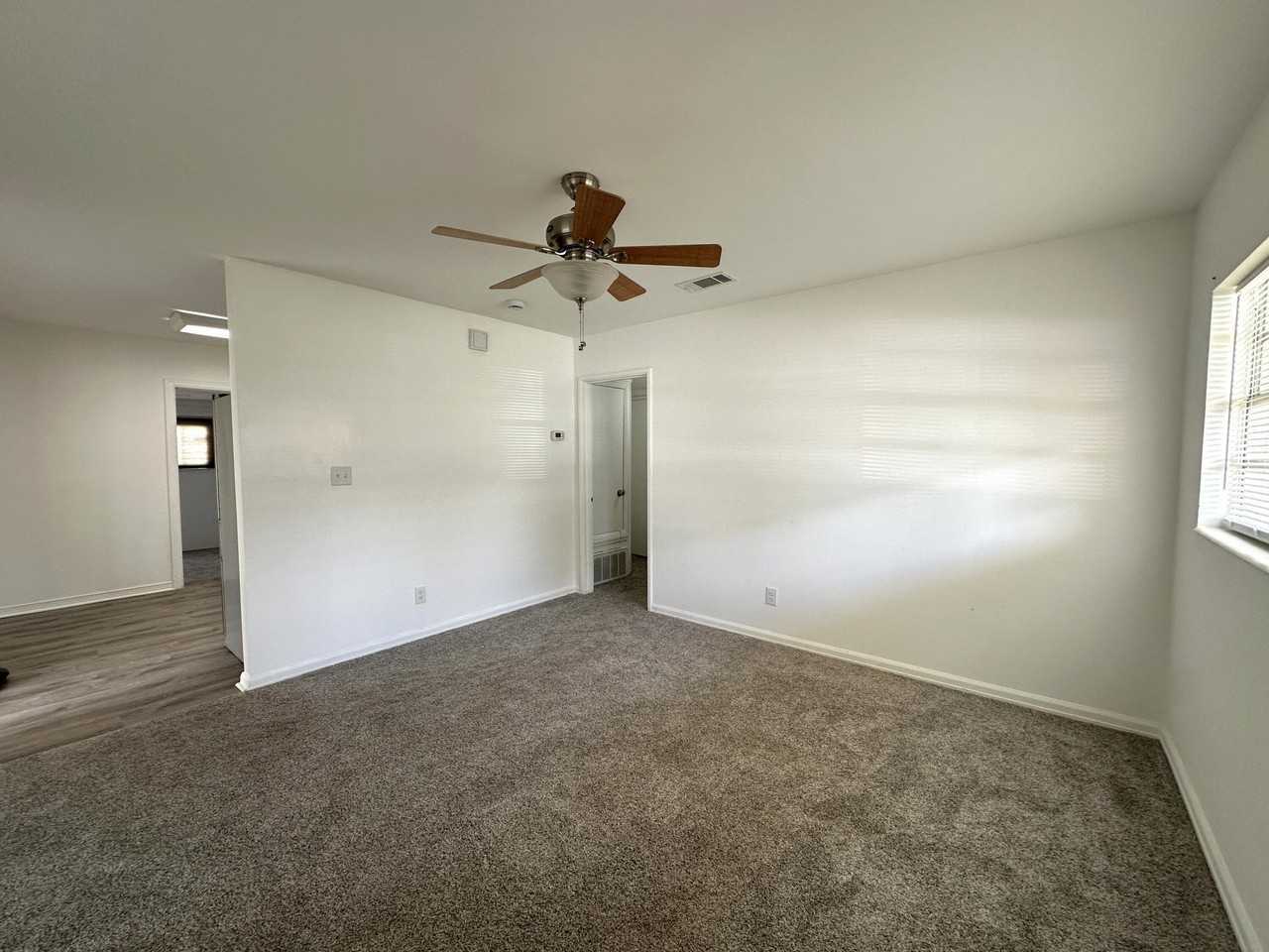 110 Tyner Dr - Photo 3 of 20