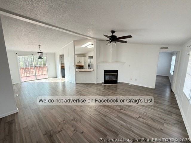 2647 Oglesby Dr - Photo 2 of 12