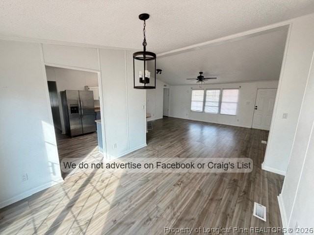 2647 Oglesby Dr - Photo 3 of 12