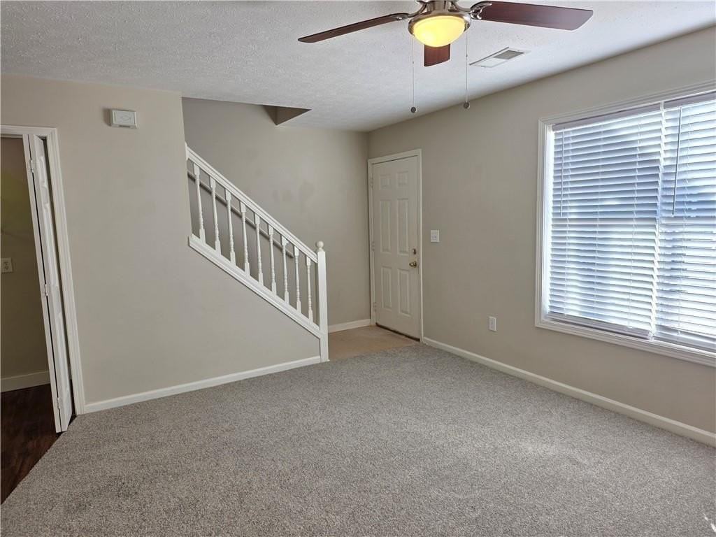 100 Rosehip Ln - Photo 2 of 11