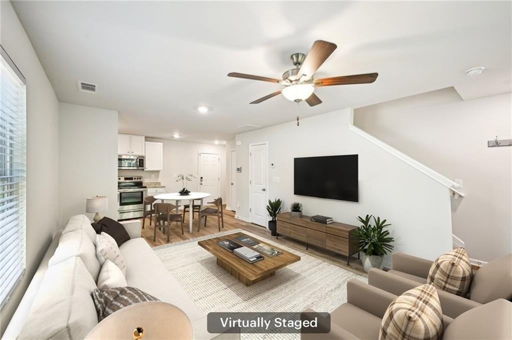 4437 Ben Hill Rd - Photo 3 of 39