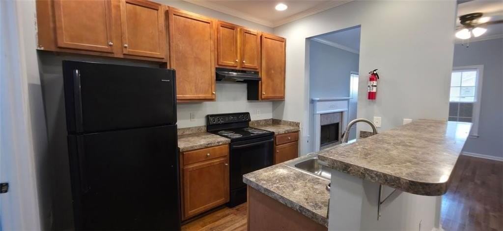 1040 Smith St Sw - Photo 4 of 14