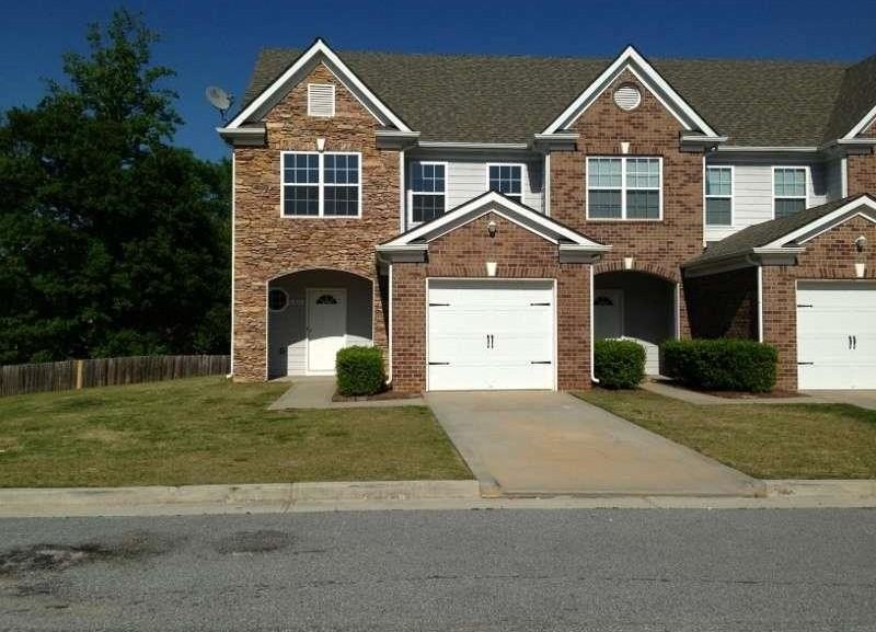 331 Village Dr - Photo 2 of 37