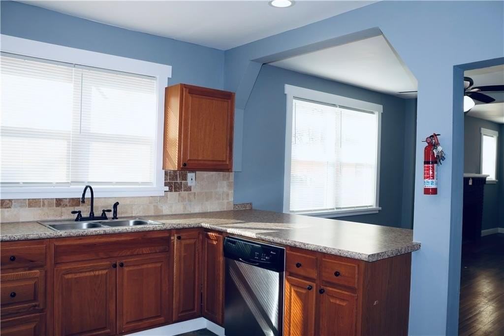 1526 Childress Dr Sw - Photo 7 of 20