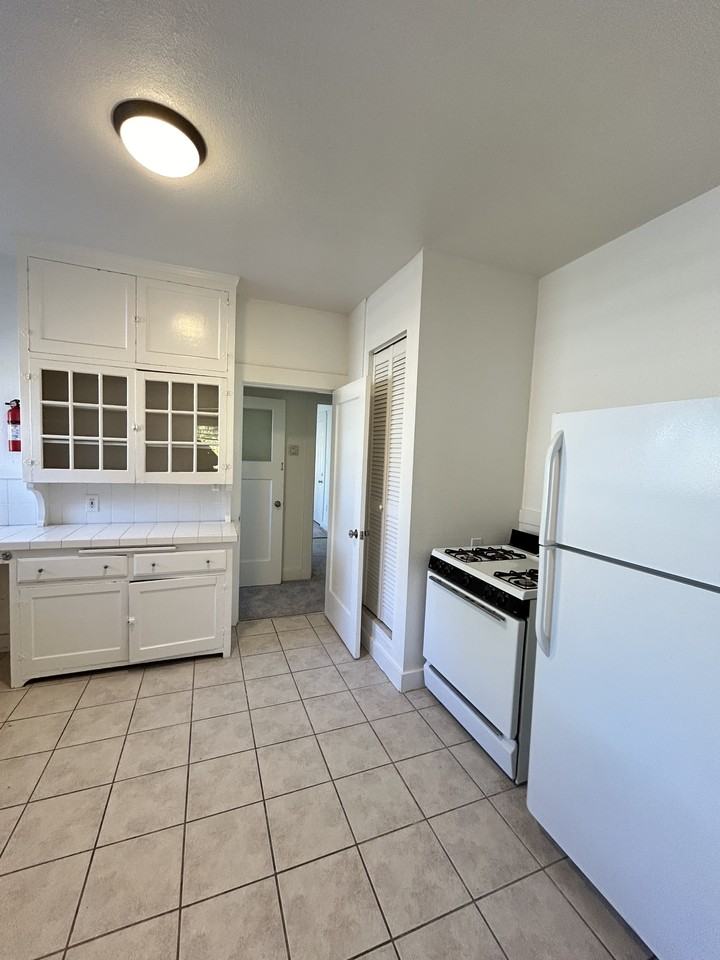 1233 Castro St #1 - Photo 6 of 13