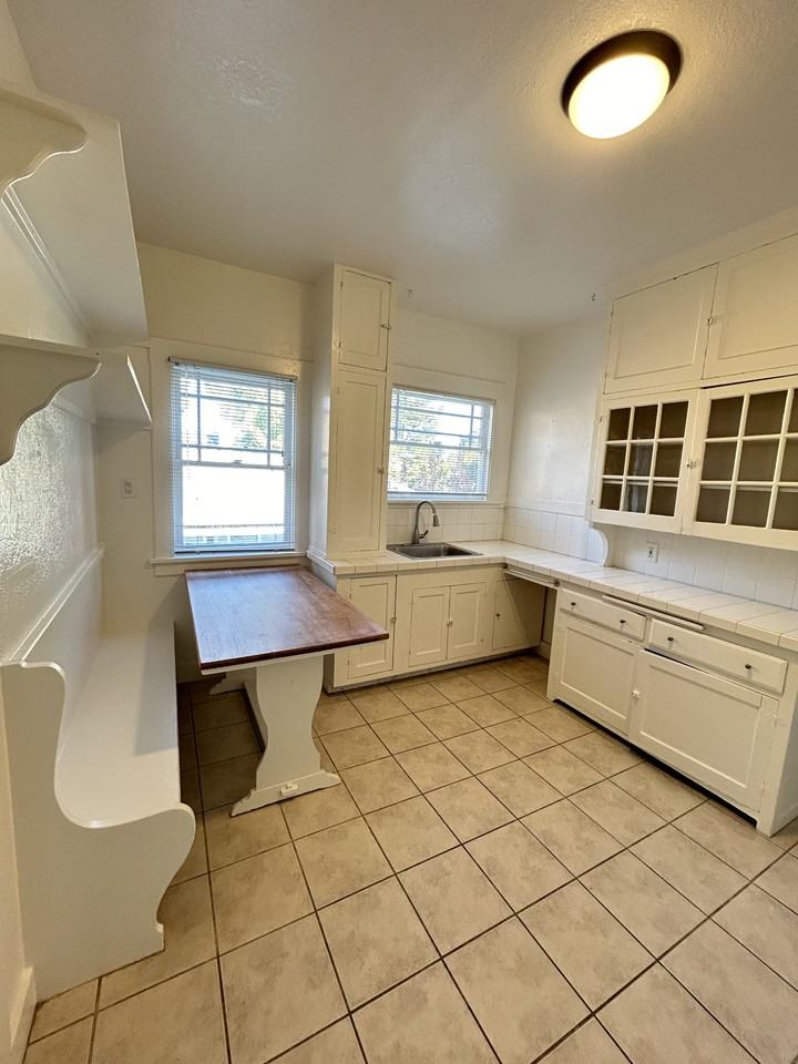 1233 Castro St #1 - Photo 7 of 13