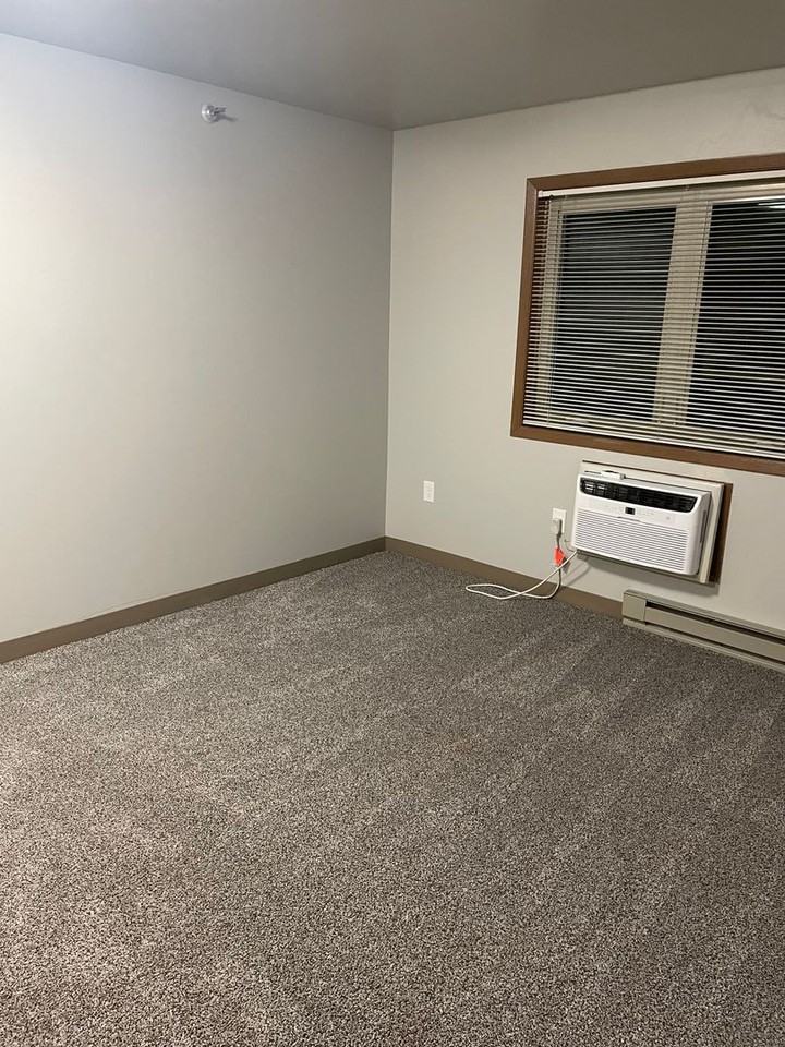 1038 Fond du Lac Ave - Photo 3 of 15
