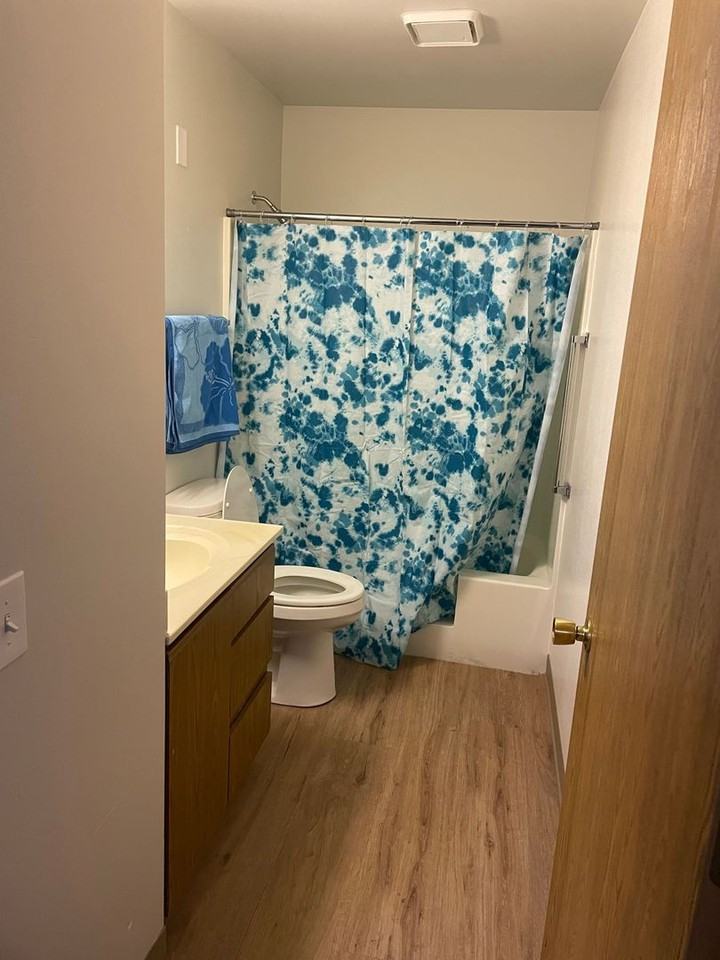 1038 Fond du Lac Ave - Photo 5 of 15
