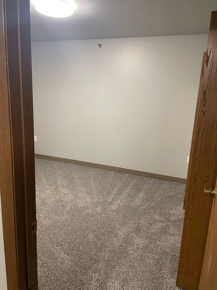 1038 Fond du Lac Ave - Photo 2 of 15