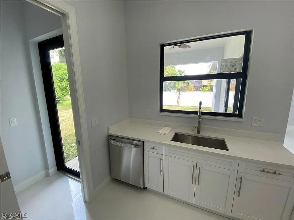 3738 Se Santa Barbara Pl - Photo 3 of 16