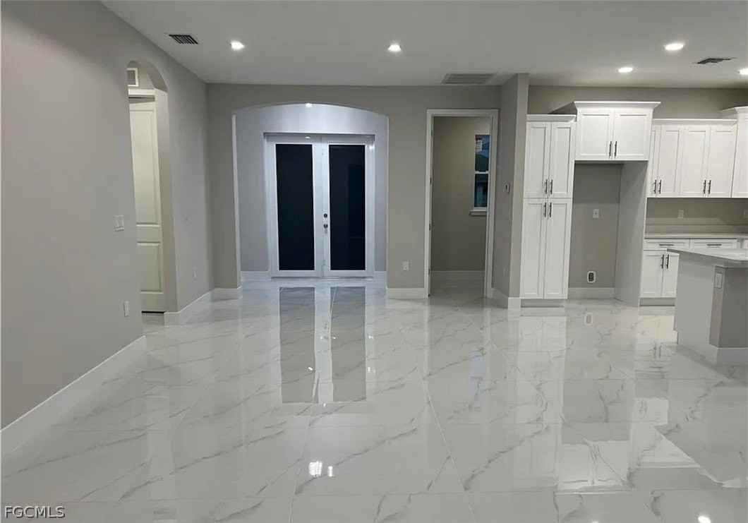 2612 16th St W - Photo 2 of 21