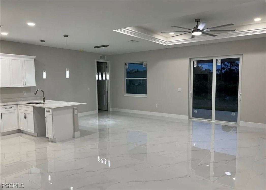 2612 16th St W - Photo 5 of 21