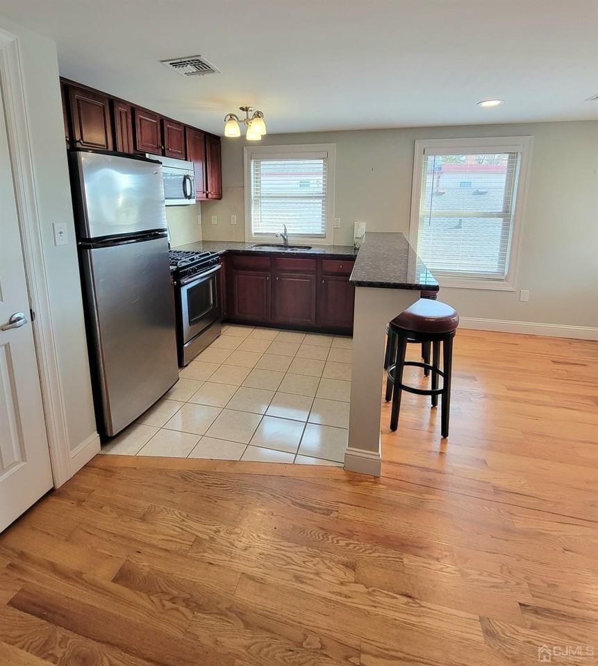 517 New Brunswick Ave #A - Photo 4 of 9