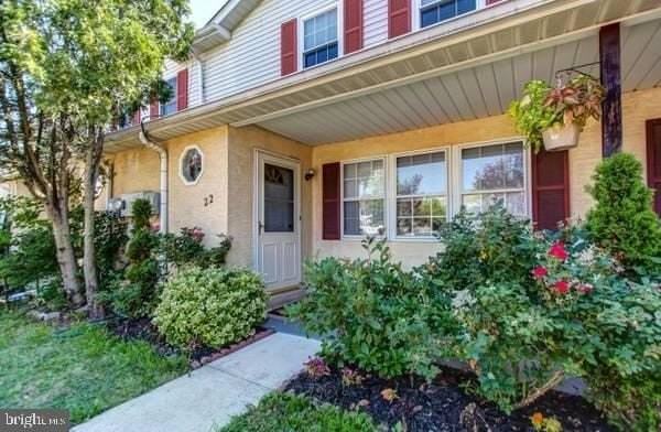 22 Mimosa Ct - Photo 2 of 35