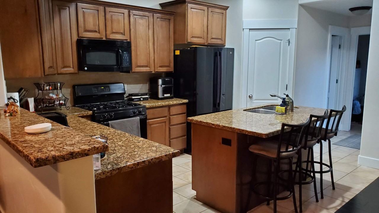 4274 W Lake Bridge Dr #1 - Photo 3 of 35