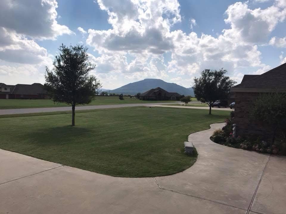 1088 Gray Hawk Dr #1 - Photo 4 of 28