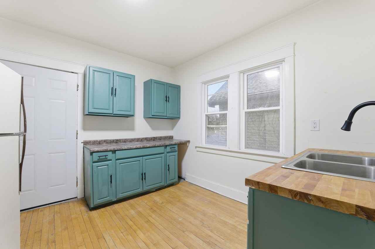 2822 N 50th St #1 - Photo 5 of 13