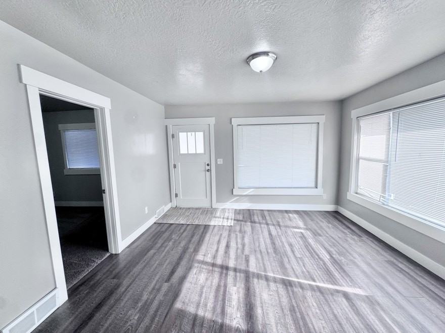 82 S 200 EMain Floor - Photo 2 of 13