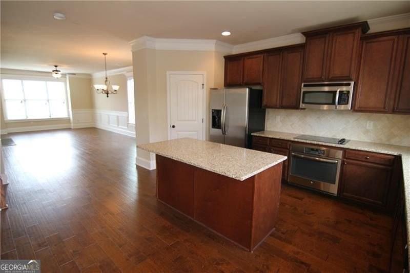 1660 Jardin Ct - Photo 6 of 24