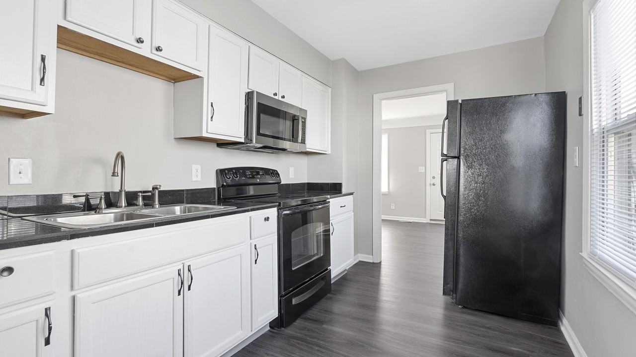 3845 19th St #1 - Photo 3 of 11